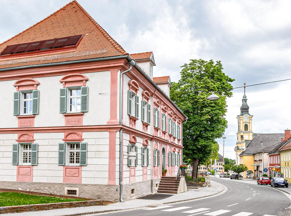 Rathaus-Pfarrkirche-Wies